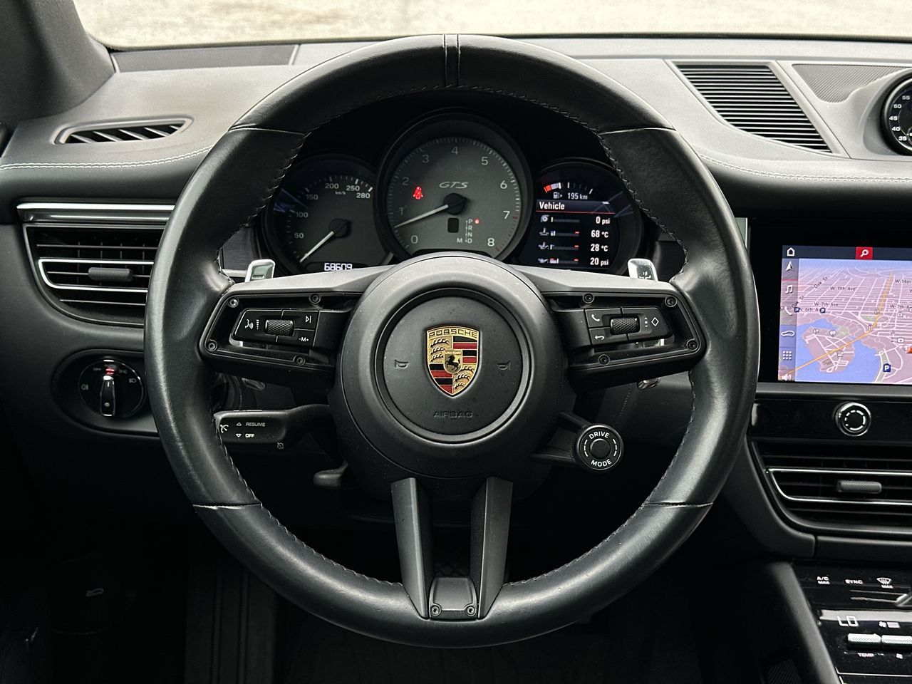 2022 Porsche Macan in Vancouver, British Columbia
