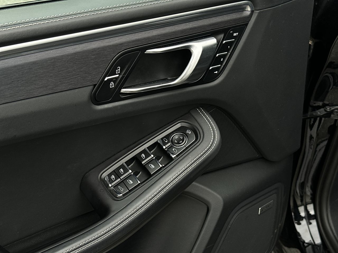 2022 Porsche Macan in Vancouver, British Columbia