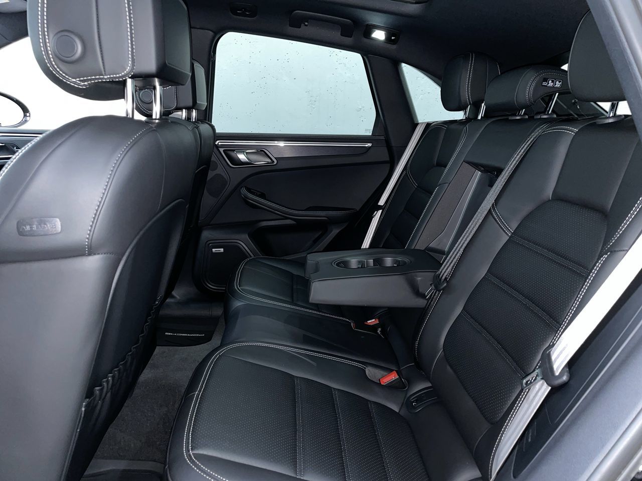 Porsche Macan  2022 à Vancouver, Colombie-Britannique