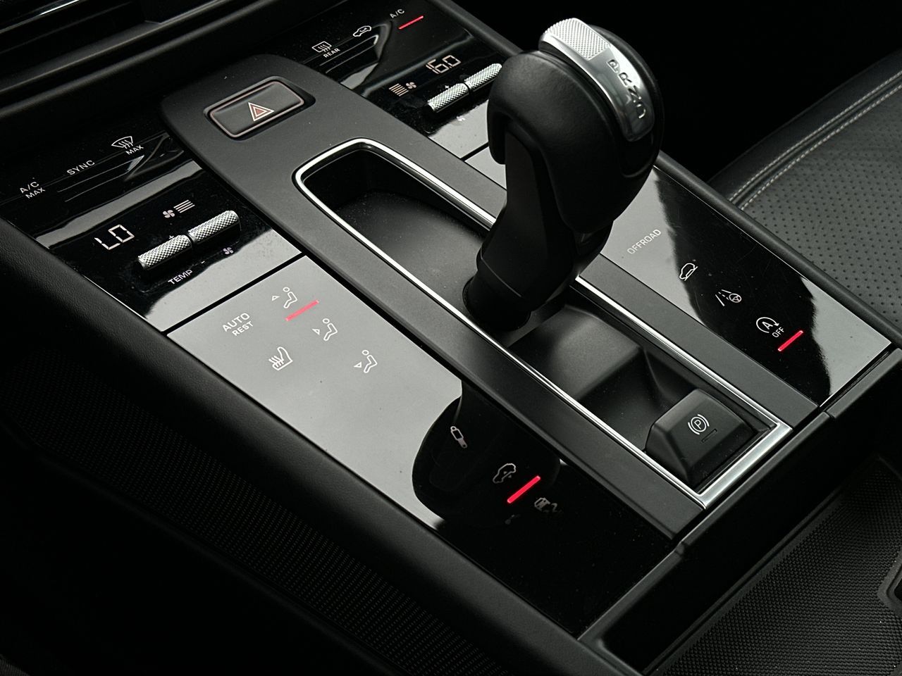2022 Porsche Macan in Vancouver, British Columbia
