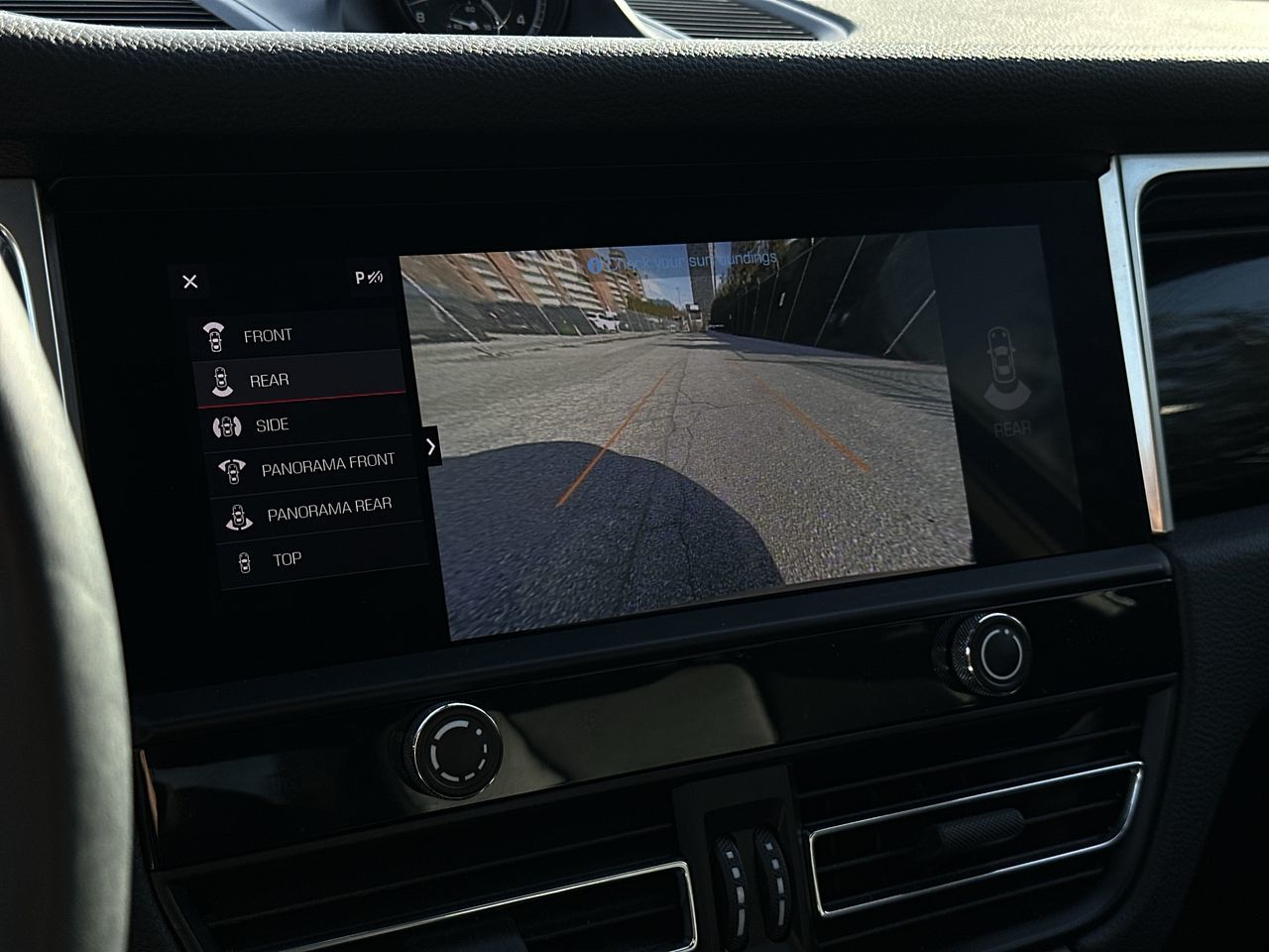 Porsche Macan  2023 à Vancouver, Colombie-Britannique