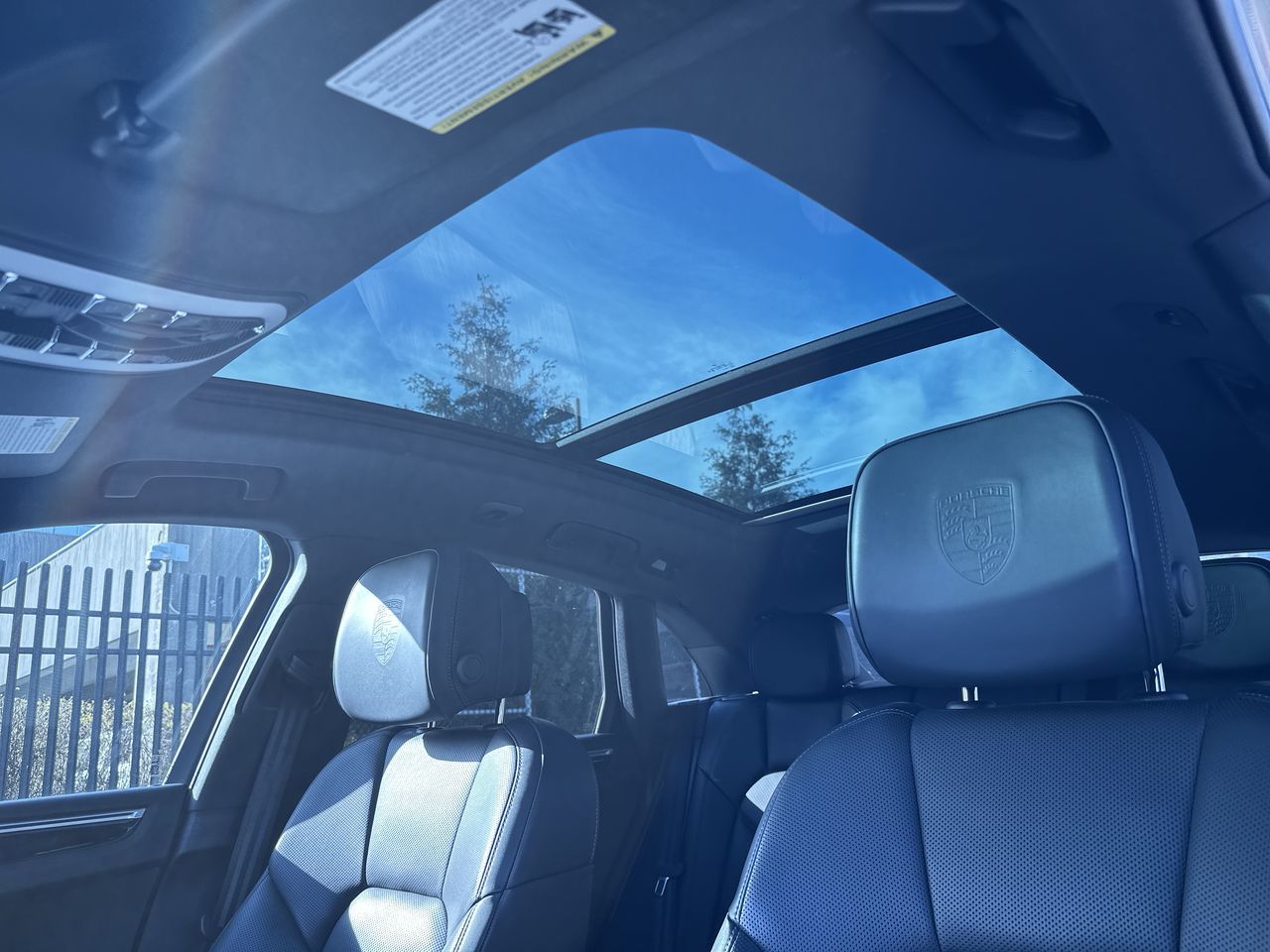 Porsche Macan  2023 à Vancouver, Colombie-Britannique