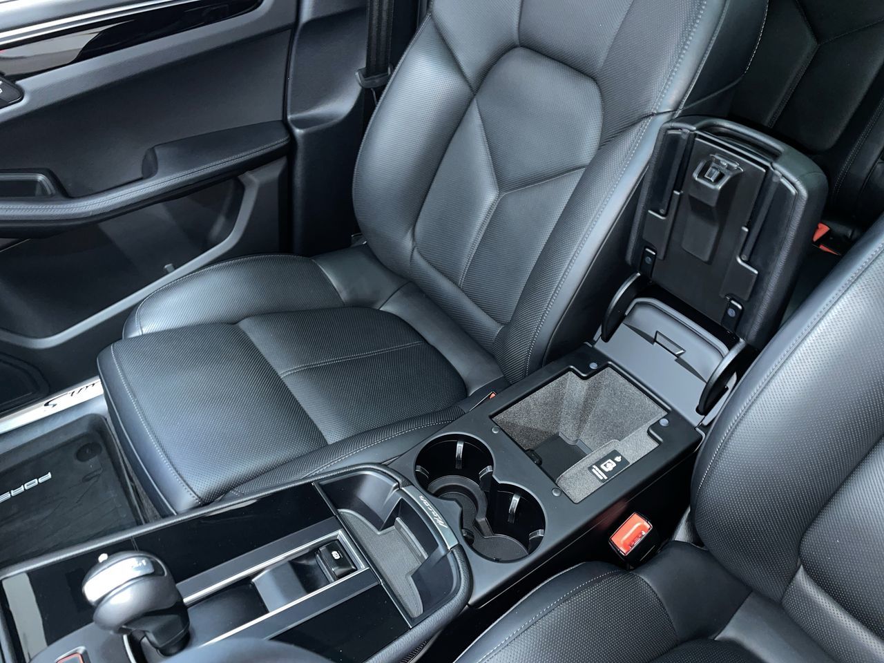 2023 Porsche Macan in Vancouver, British Columbia
