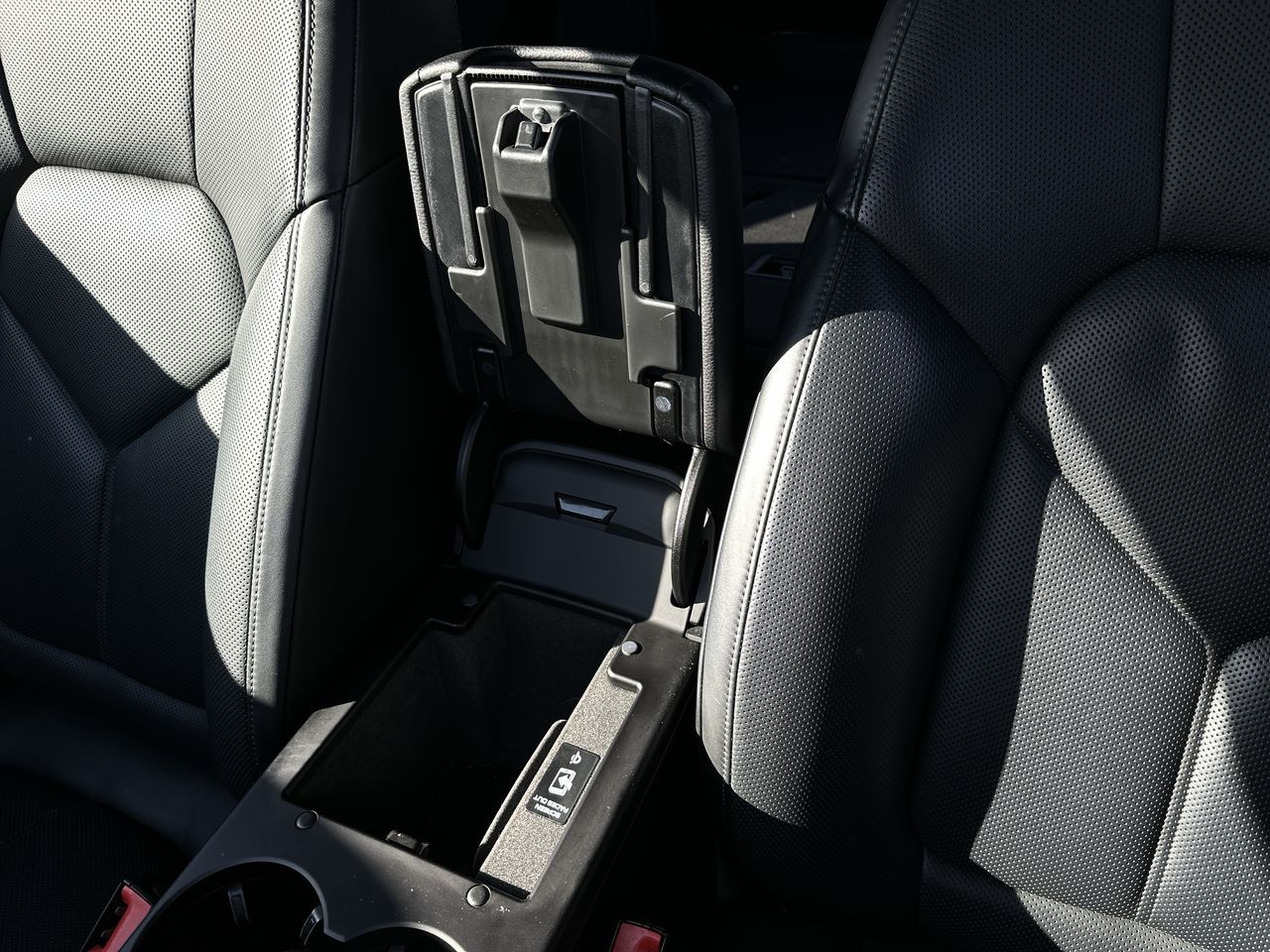 Porsche Macan  2023 à Vancouver, Colombie-Britannique