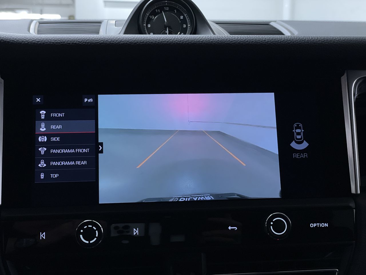 2023 Porsche Macan in Vancouver, British Columbia