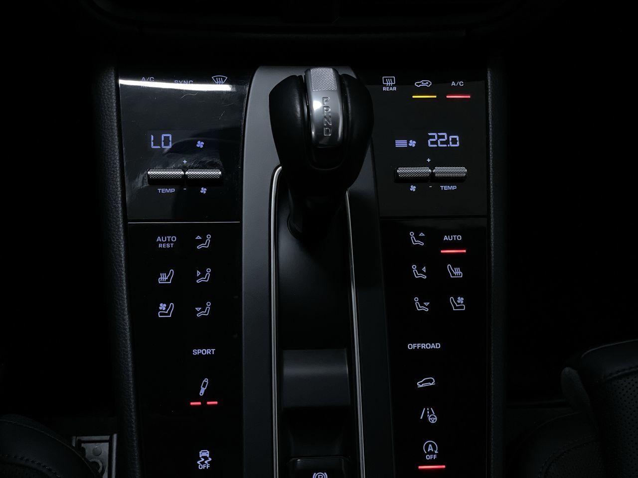 2023 Porsche Macan in Vancouver, British Columbia