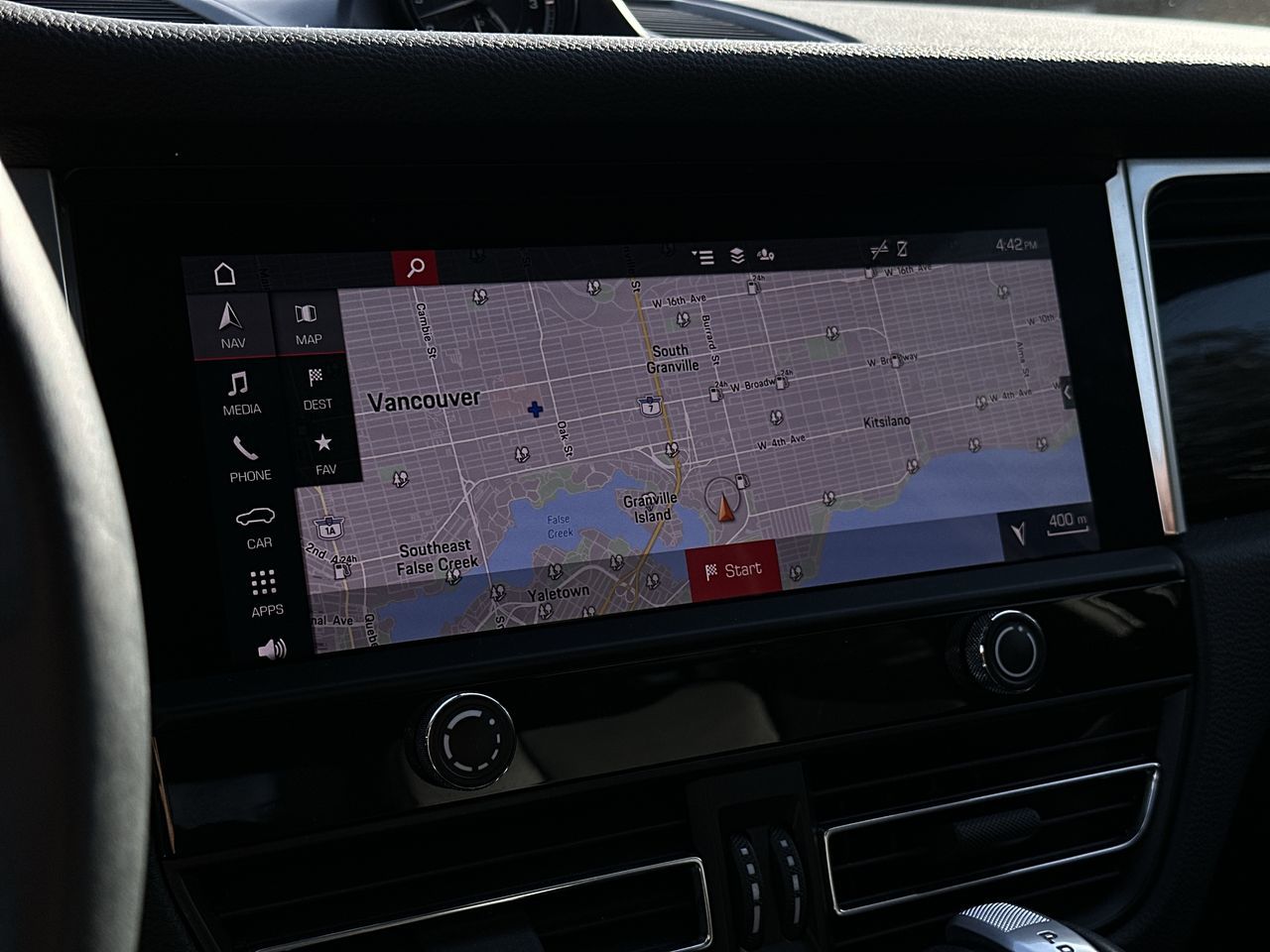 Porsche Macan  2023 à Vancouver, Colombie-Britannique