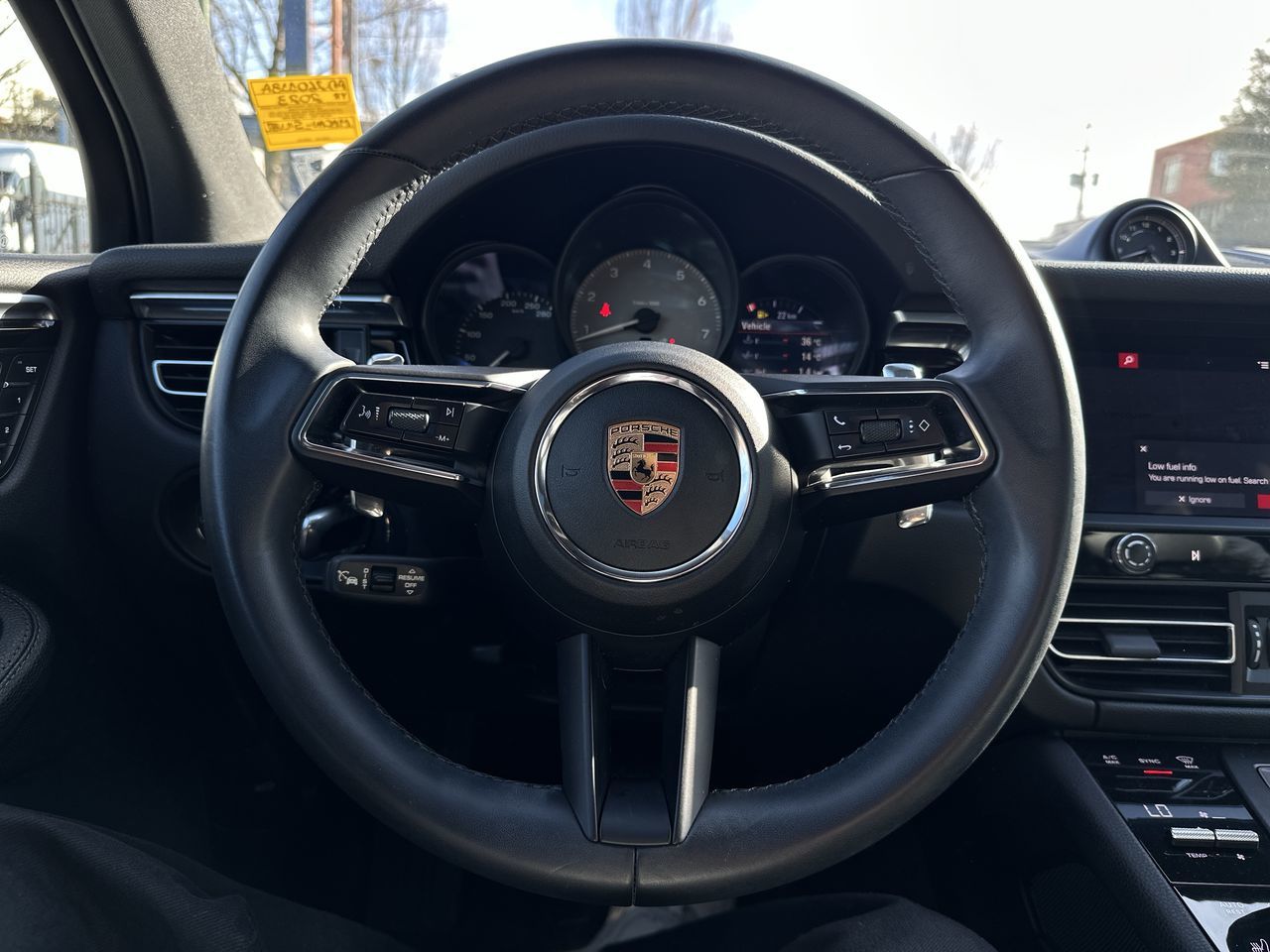 Porsche Macan  2023 à Vancouver, Colombie-Britannique