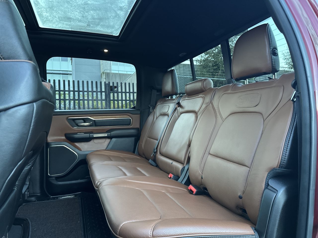Ram RAM 1500 Crew Cab 4x4 (DT)  2019 à Vancouver, Colombie-Britannique