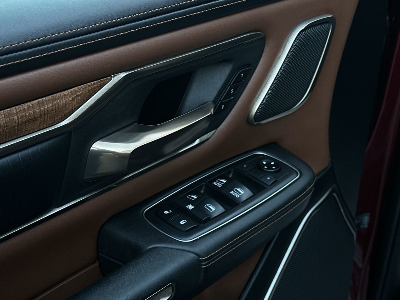 Ram RAM 1500 Crew Cab 4x4 (DT)  2019 à Vancouver, Colombie-Britannique