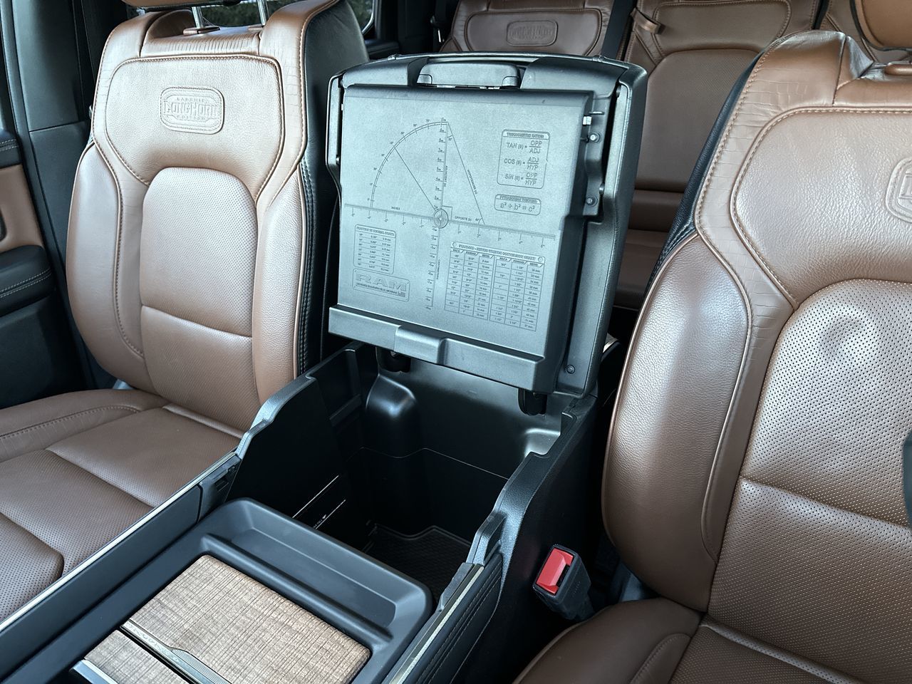 Ram RAM 1500 Crew Cab 4x4 (DT)  2019 à Vancouver, Colombie-Britannique