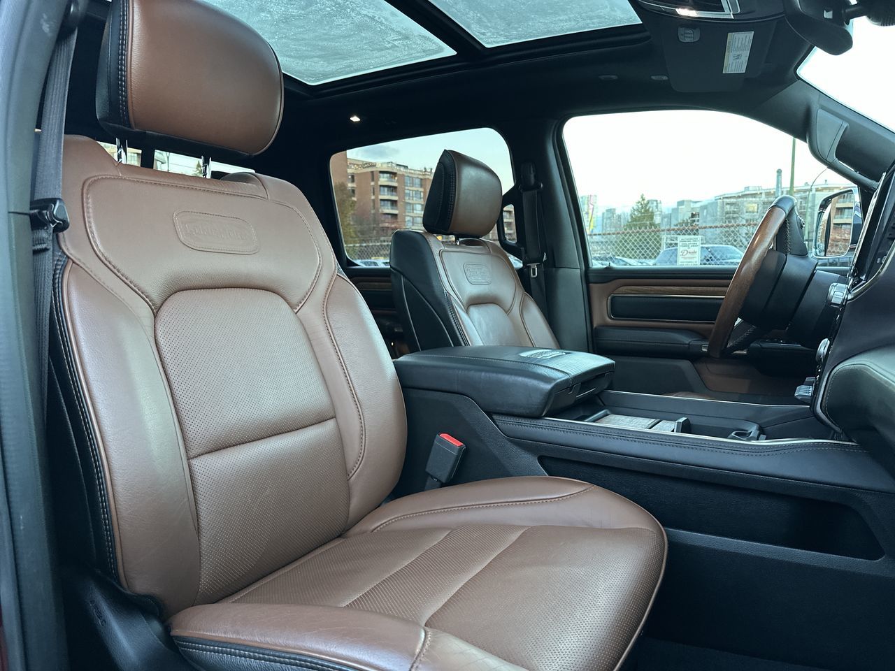 Ram RAM 1500 Crew Cab 4x4 (DT)  2019 à Vancouver, Colombie-Britannique
