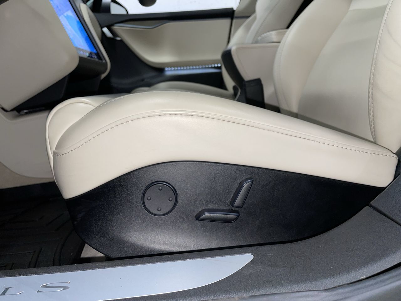 Tesla Model S  2018 à Vancouver, Colombie-Britannique