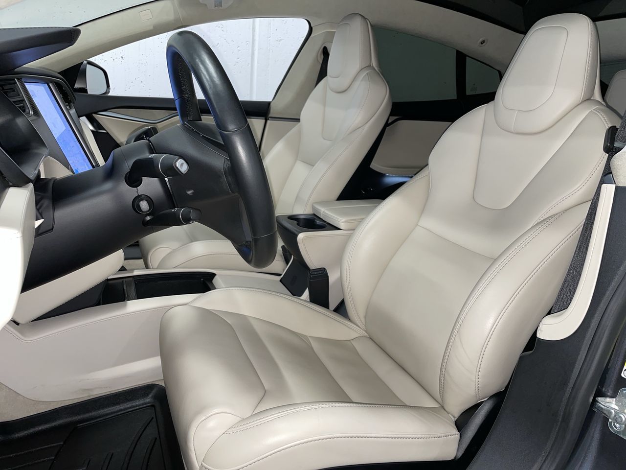 Tesla Model S  2018 à Vancouver, Colombie-Britannique