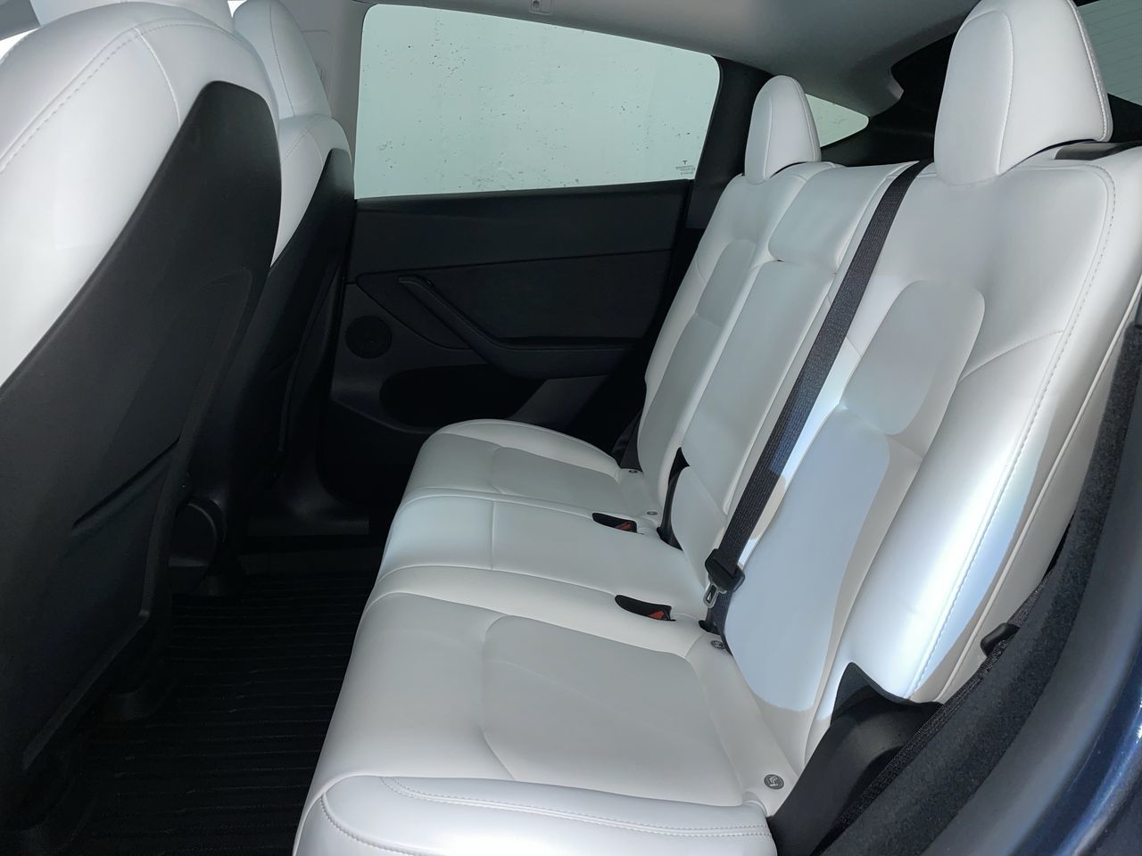 Tesla Model Y  2024 à Vancouver, Colombie-Britannique