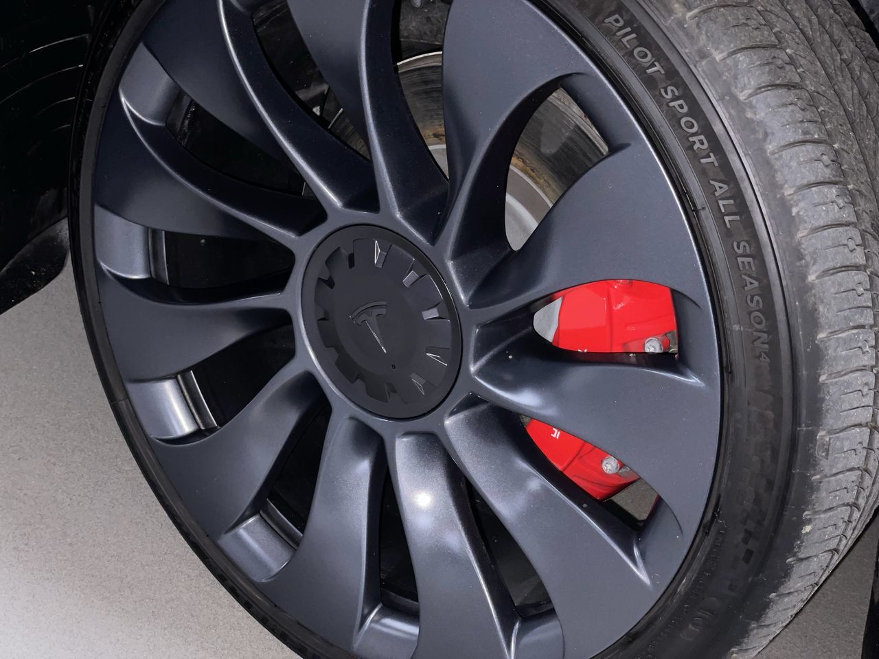 Tesla Model Y  2024 à Vancouver, Colombie-Britannique