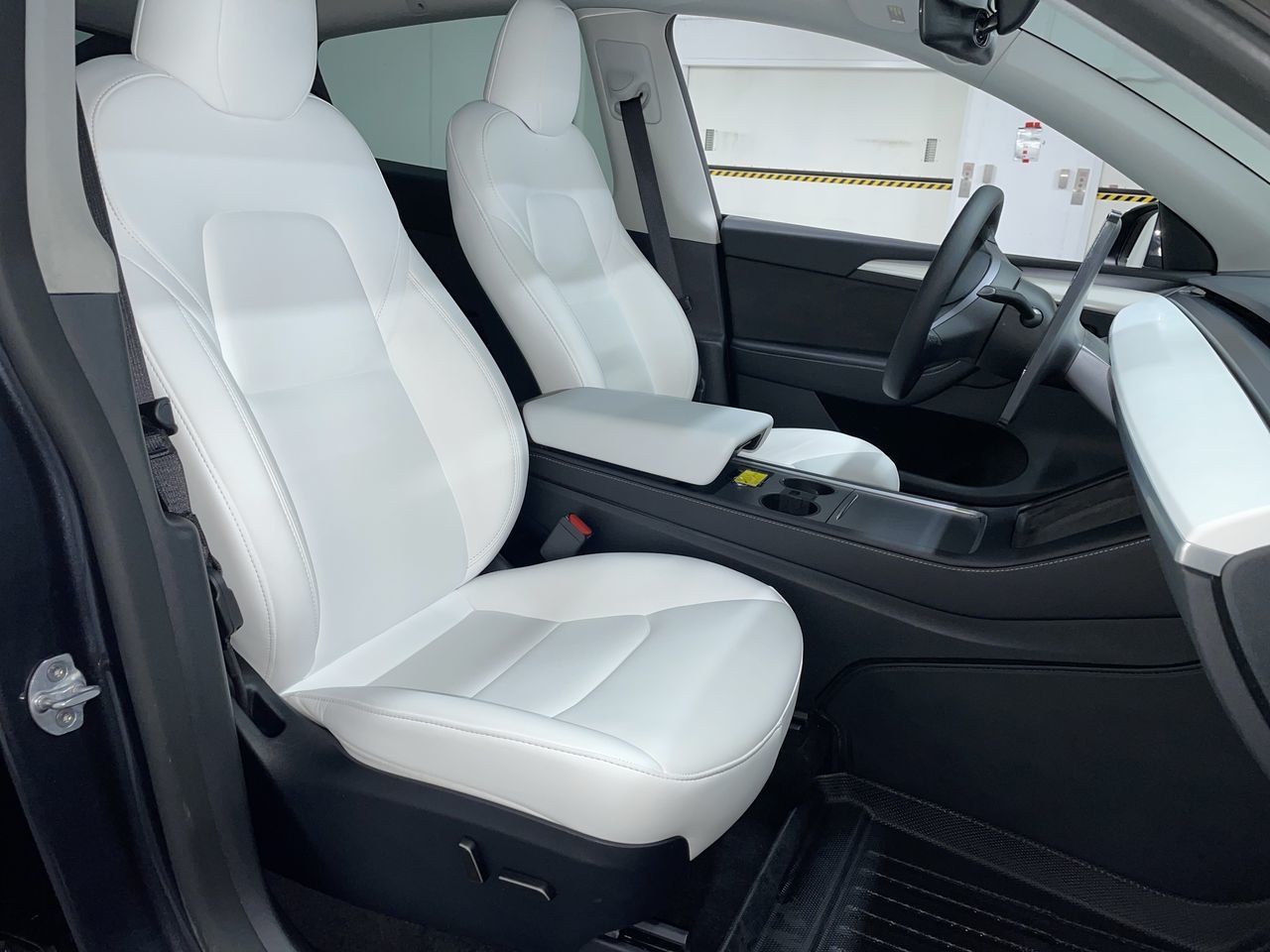 Tesla Model Y  2024 à Vancouver, Colombie-Britannique