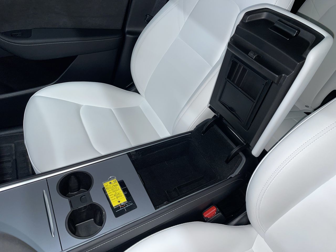 Tesla Model Y  2024 à Vancouver, Colombie-Britannique