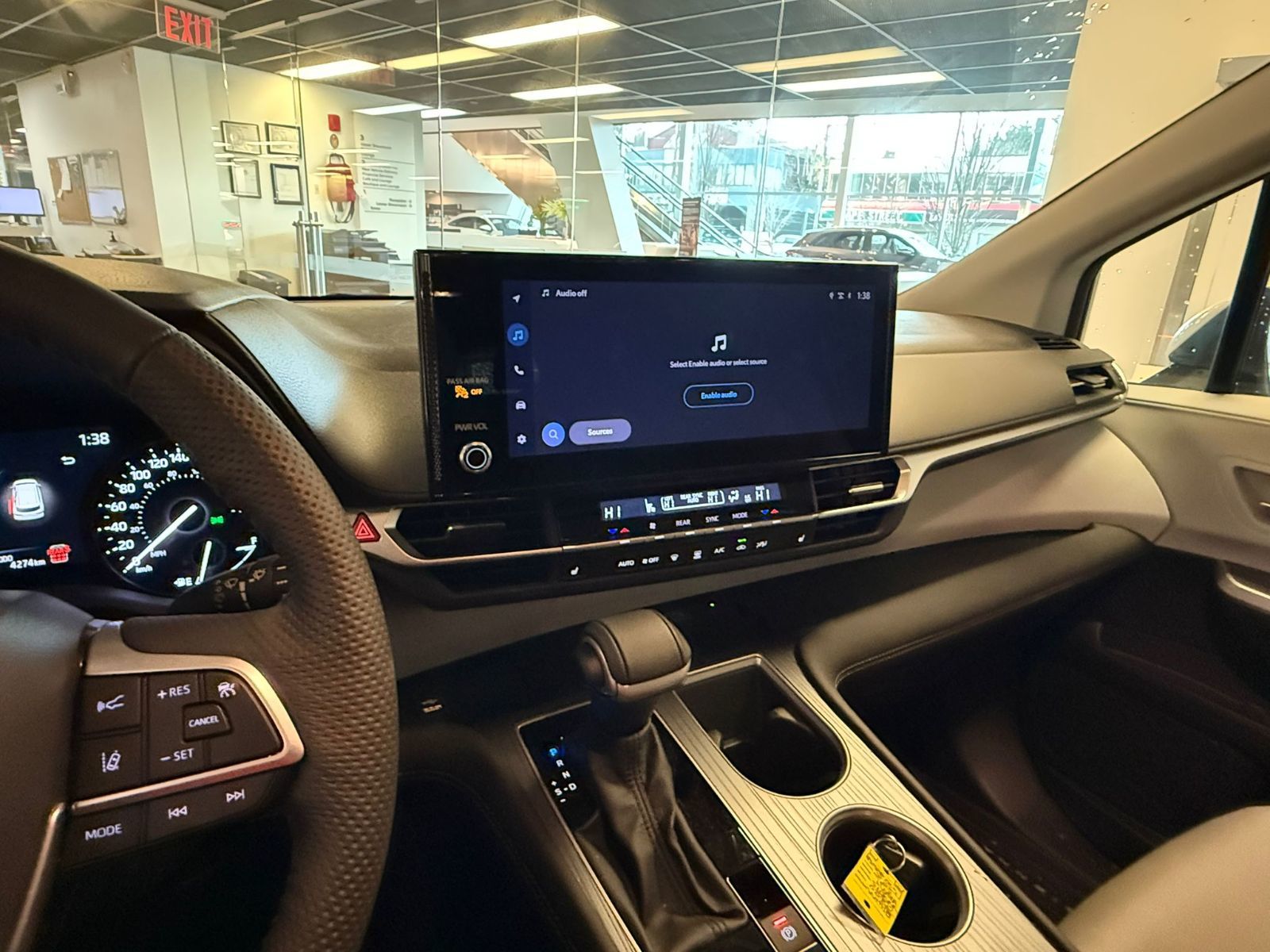 Toyota Sienna Hybrid  2025 à Vancouver, Colombie-Britannique