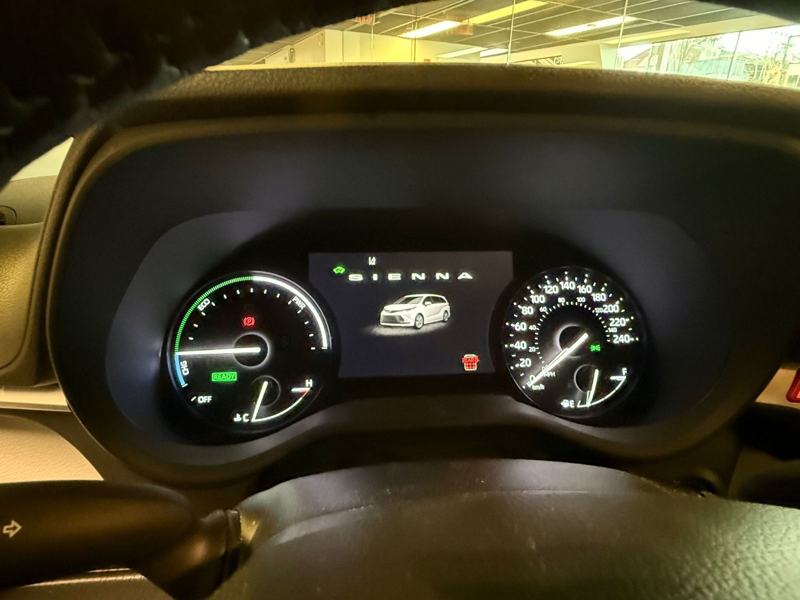 Toyota Sienna Hybrid  2025 à Vancouver, Colombie-Britannique