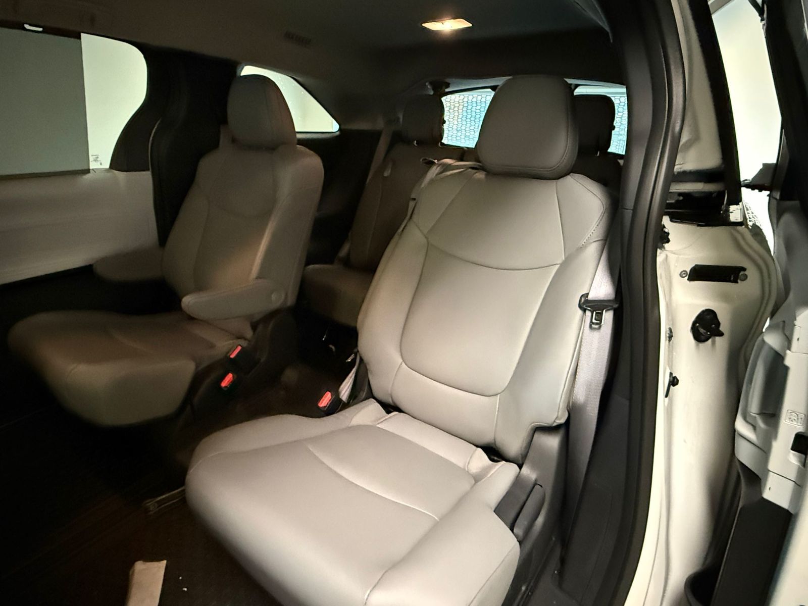 Toyota Sienna Hybrid  2025 à Vancouver, Colombie-Britannique