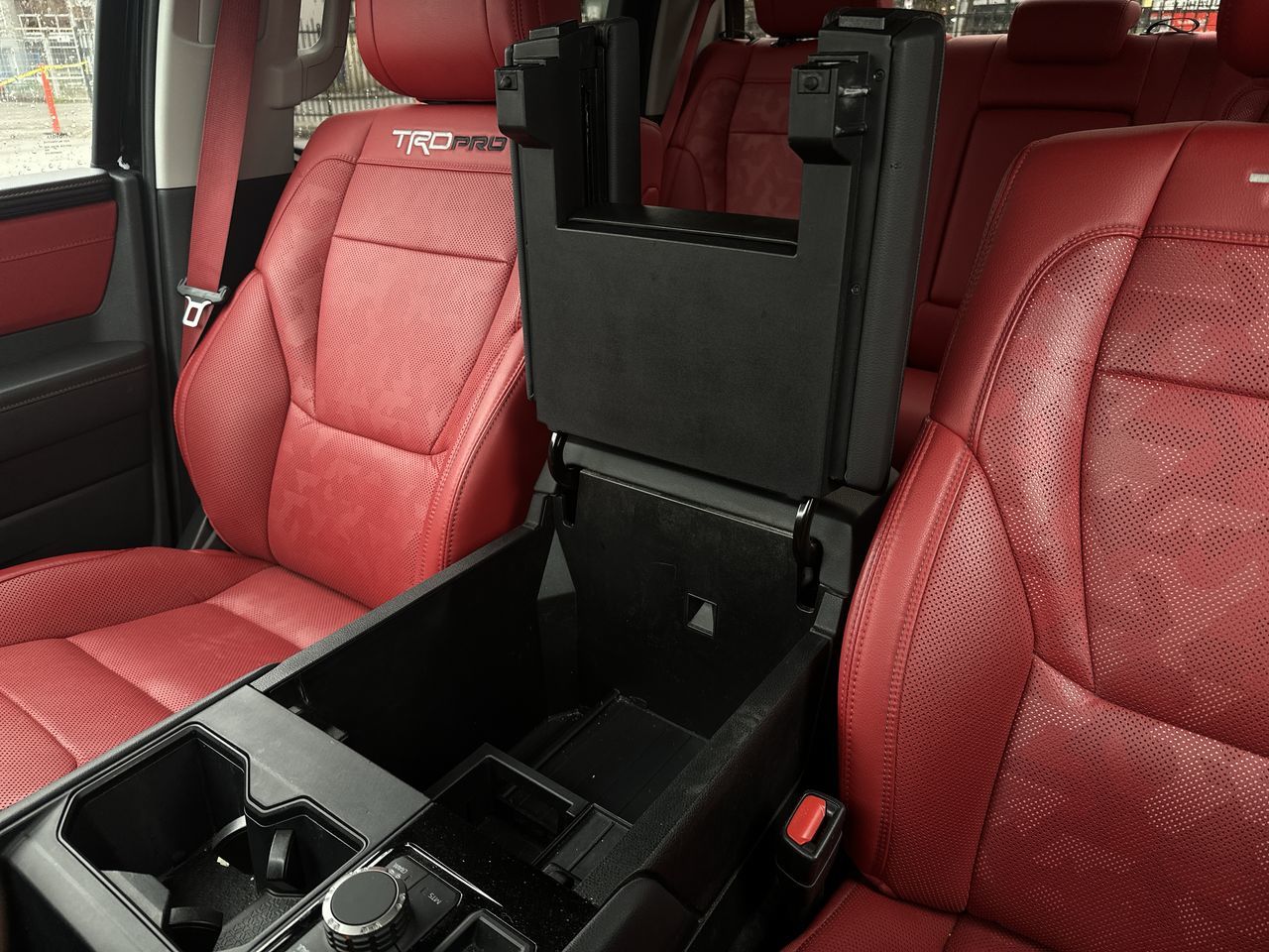 Toyota Tundra 4X4  2023 à Vancouver, Colombie-Britannique