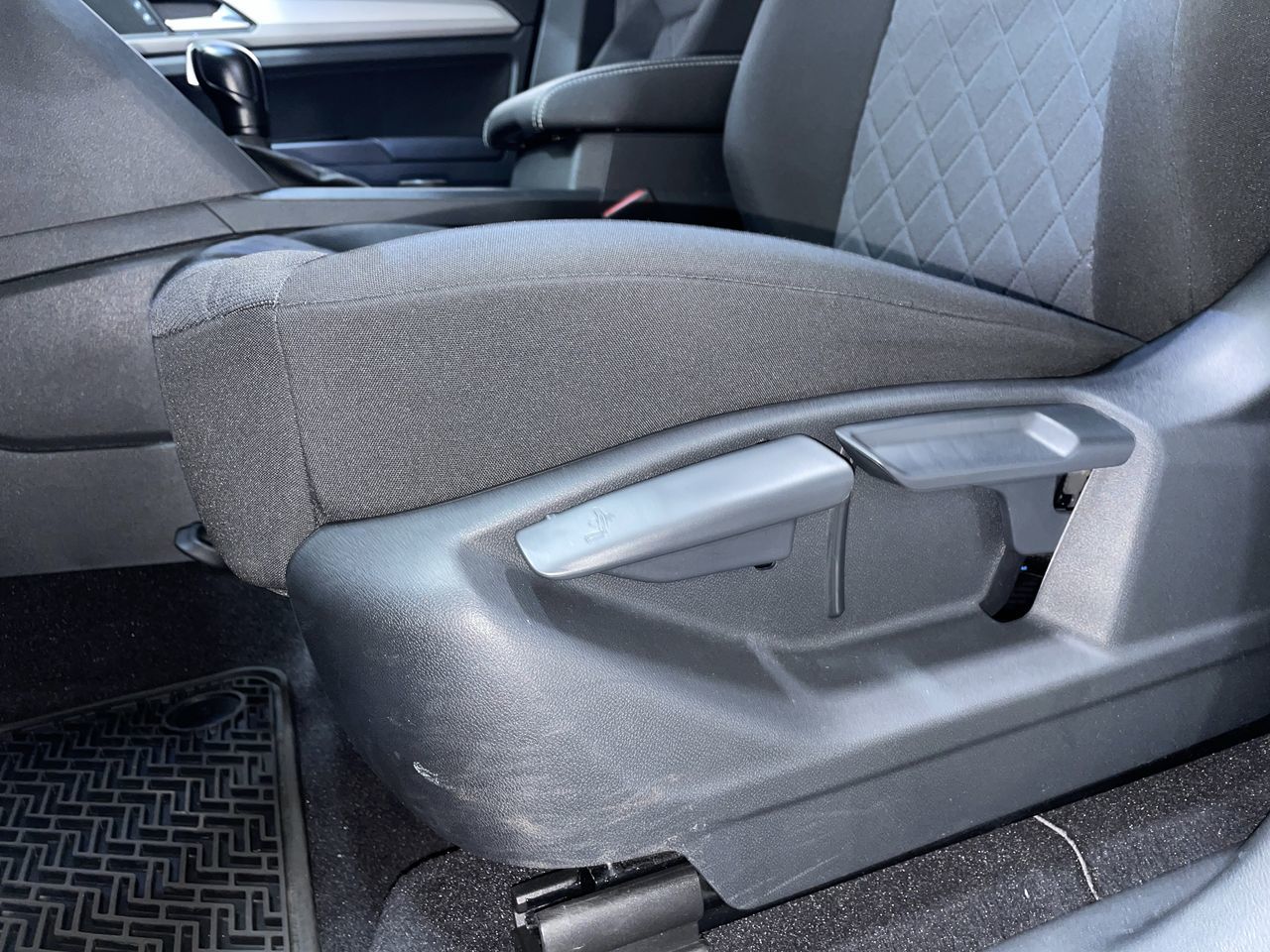 Volkswagen Atlas Cross Sport  2020 à Vancouver, Colombie-Britannique