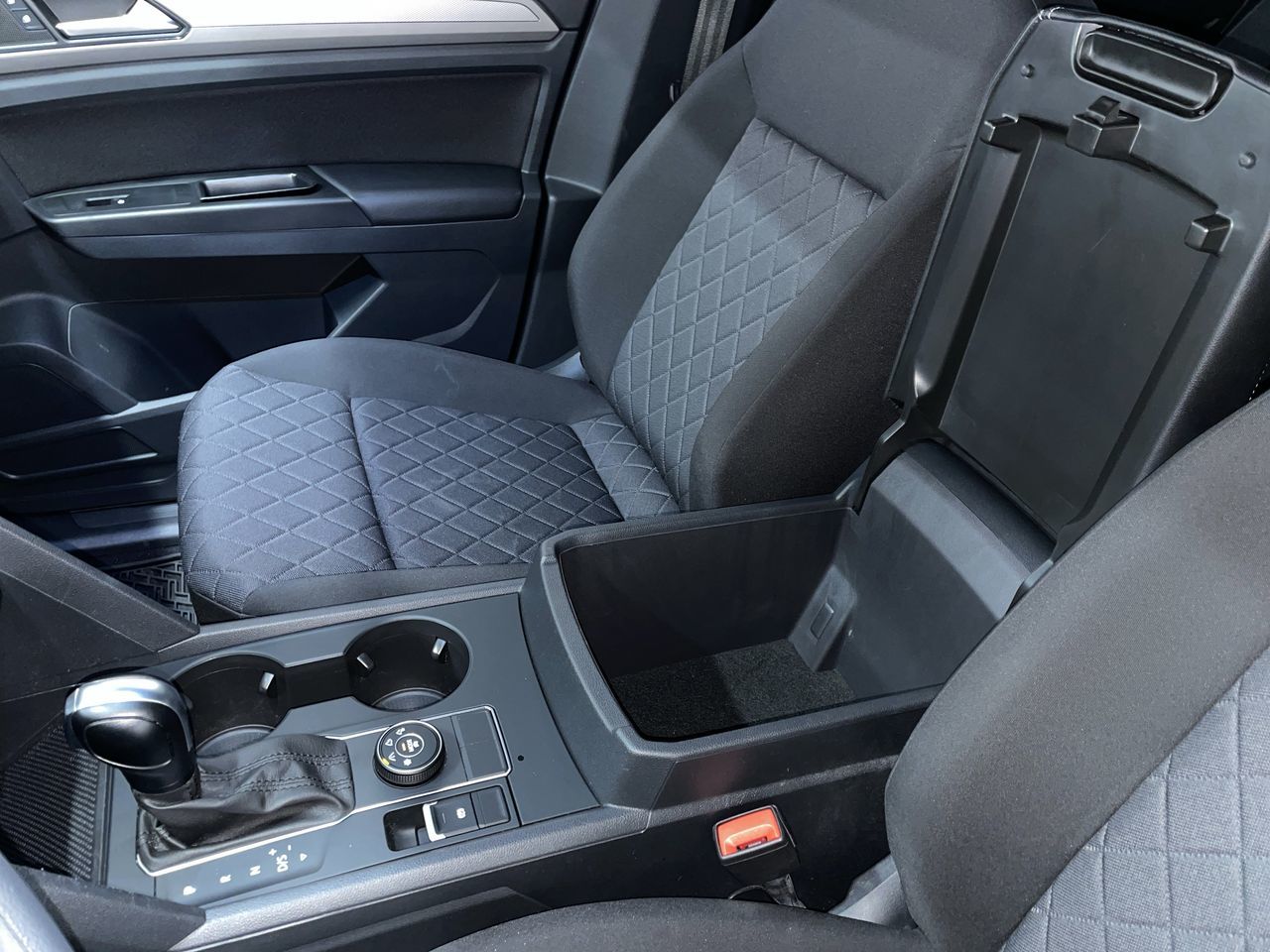 Volkswagen Atlas Cross Sport  2020 à Vancouver, Colombie-Britannique