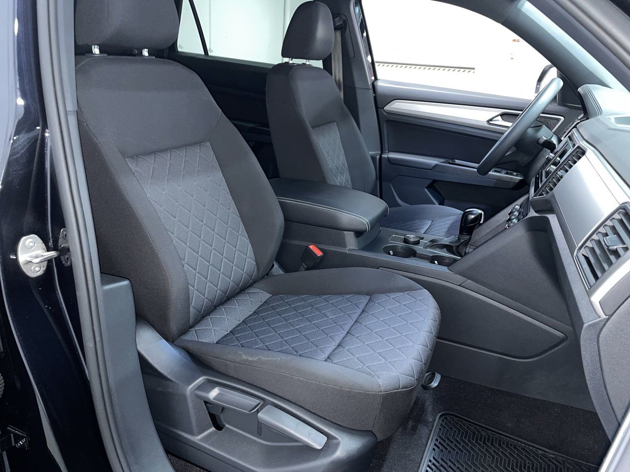 Volkswagen Atlas Cross Sport  2020 à Vancouver, Colombie-Britannique