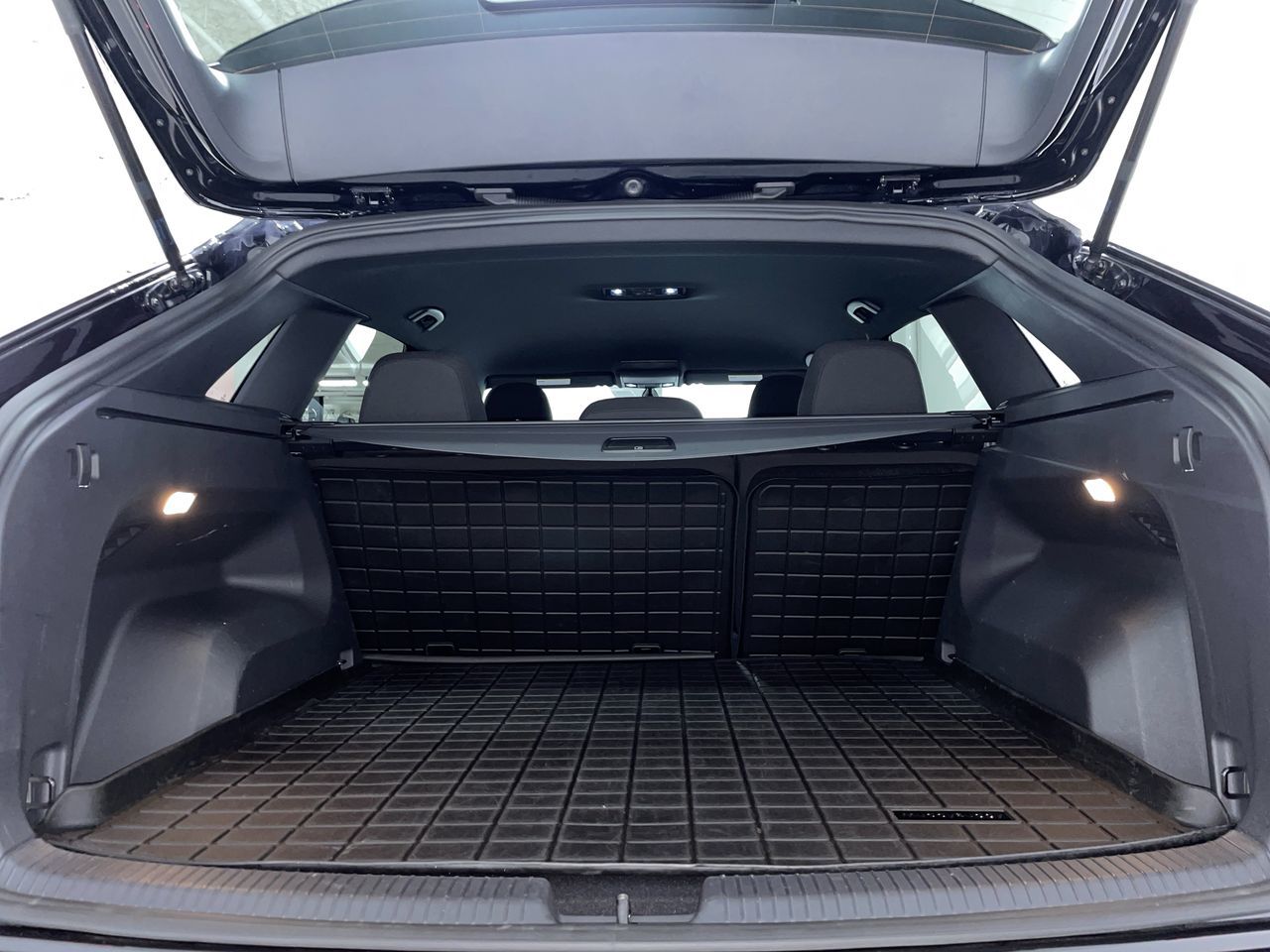 Volkswagen Atlas Cross Sport  2020 à Vancouver, Colombie-Britannique