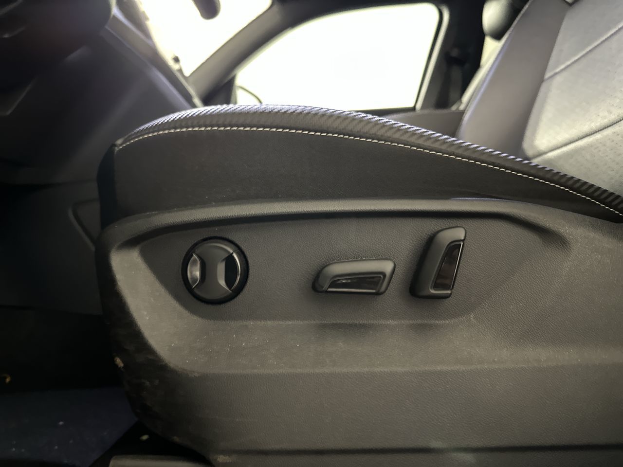 2021 Volkswagen Atlas Cross Sport in Vancouver, British Columbia