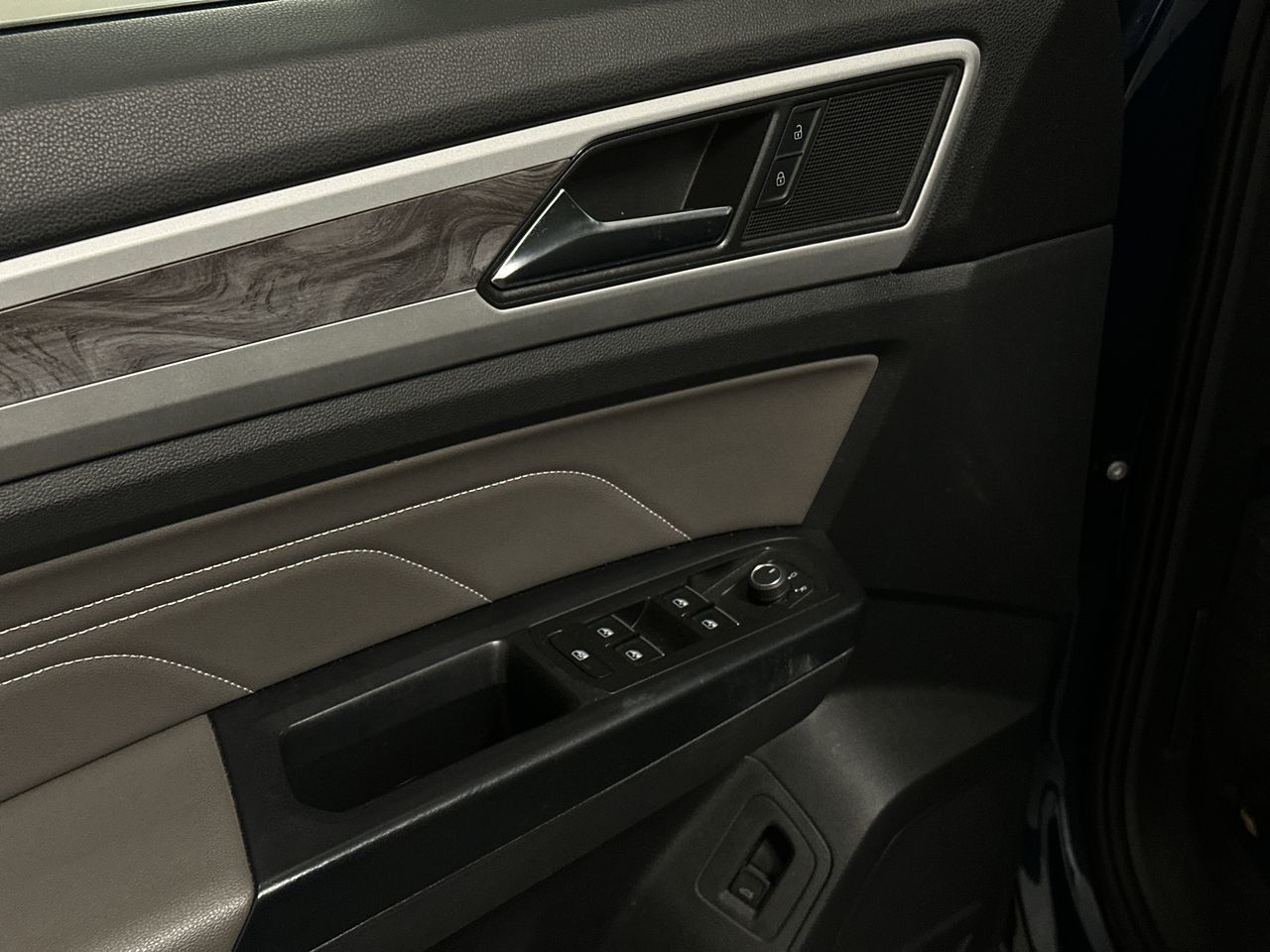 2021 Volkswagen Atlas Cross Sport in Vancouver, British Columbia