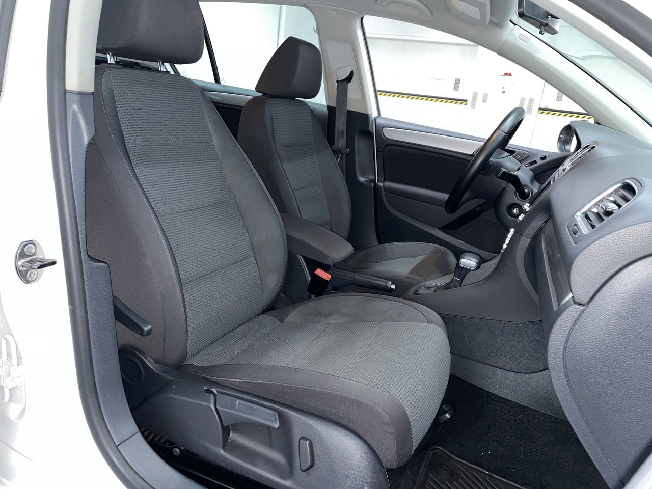 Volkswagen Golf  2011 à Vancouver, Colombie-Britannique