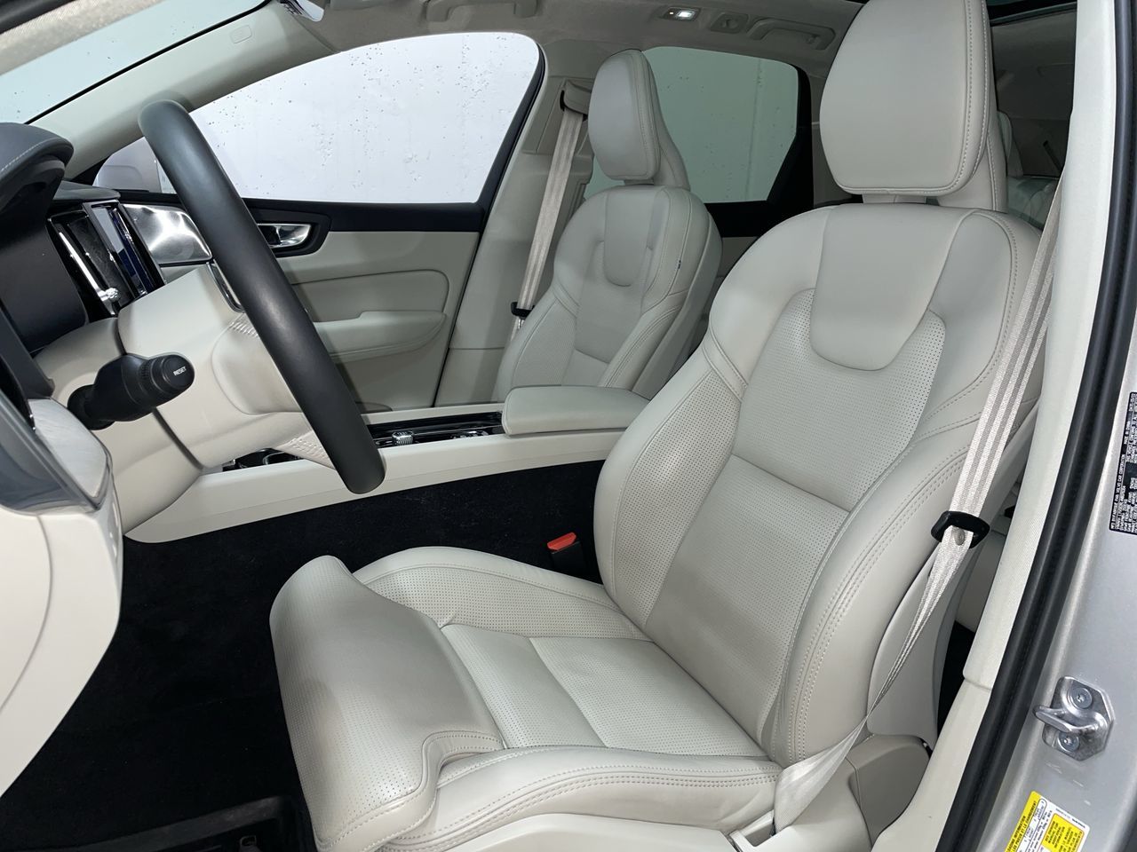 2022 Volvo XC60 in Vancouver, British Columbia