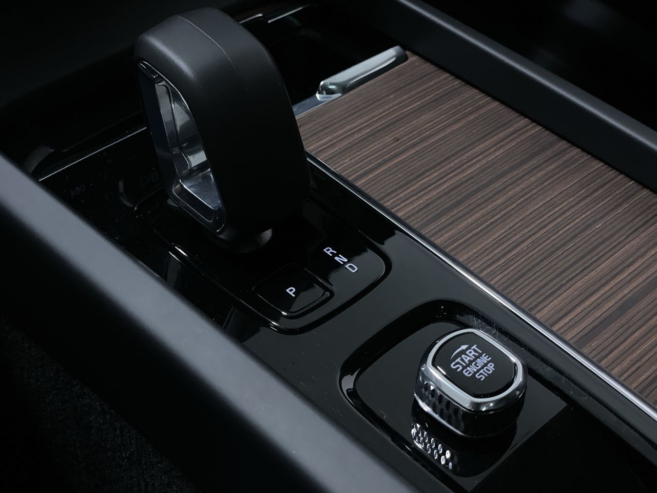 2023 Volvo XC60 in Vancouver, British Columbia