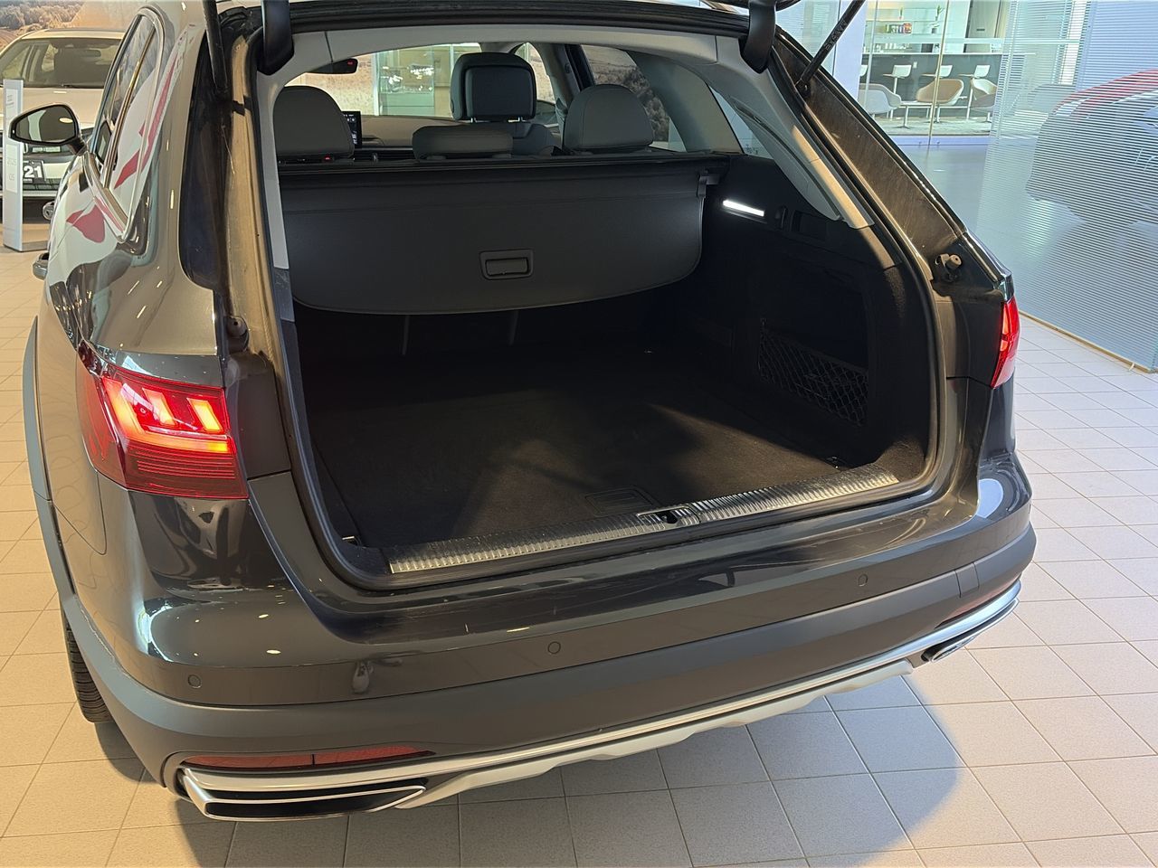 Audi A4 allroad  2023 à Toronto, Ontario
