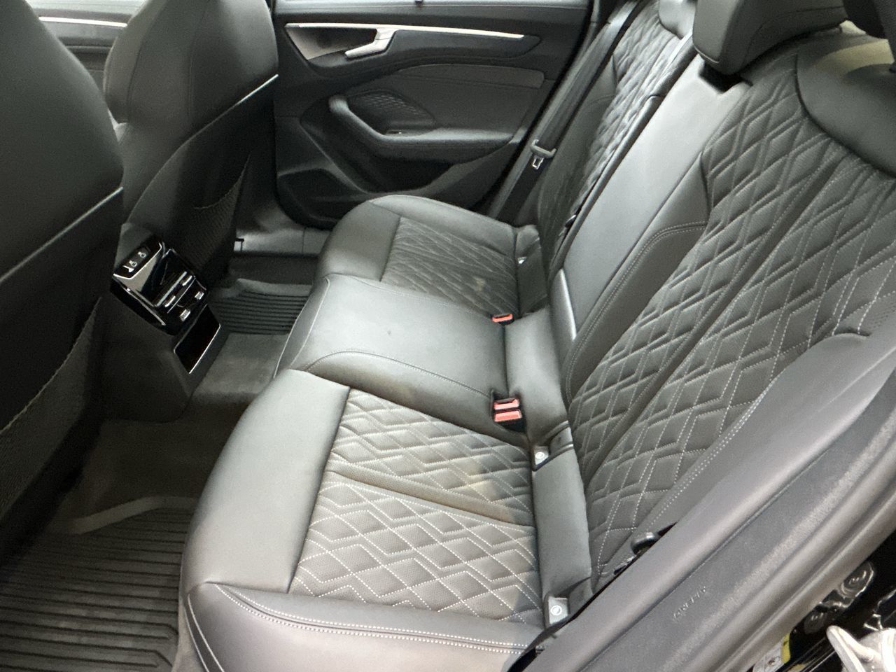 Audi A6 Cluster 6  2026 à Toronto, Ontario