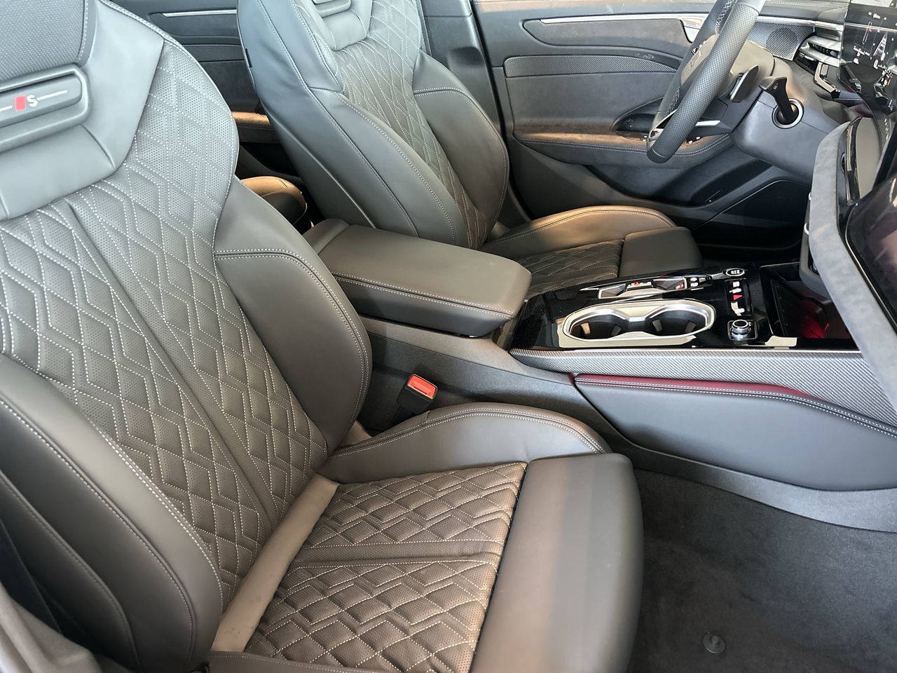 Audi A6 Cluster 6  2026 à Toronto, Ontario