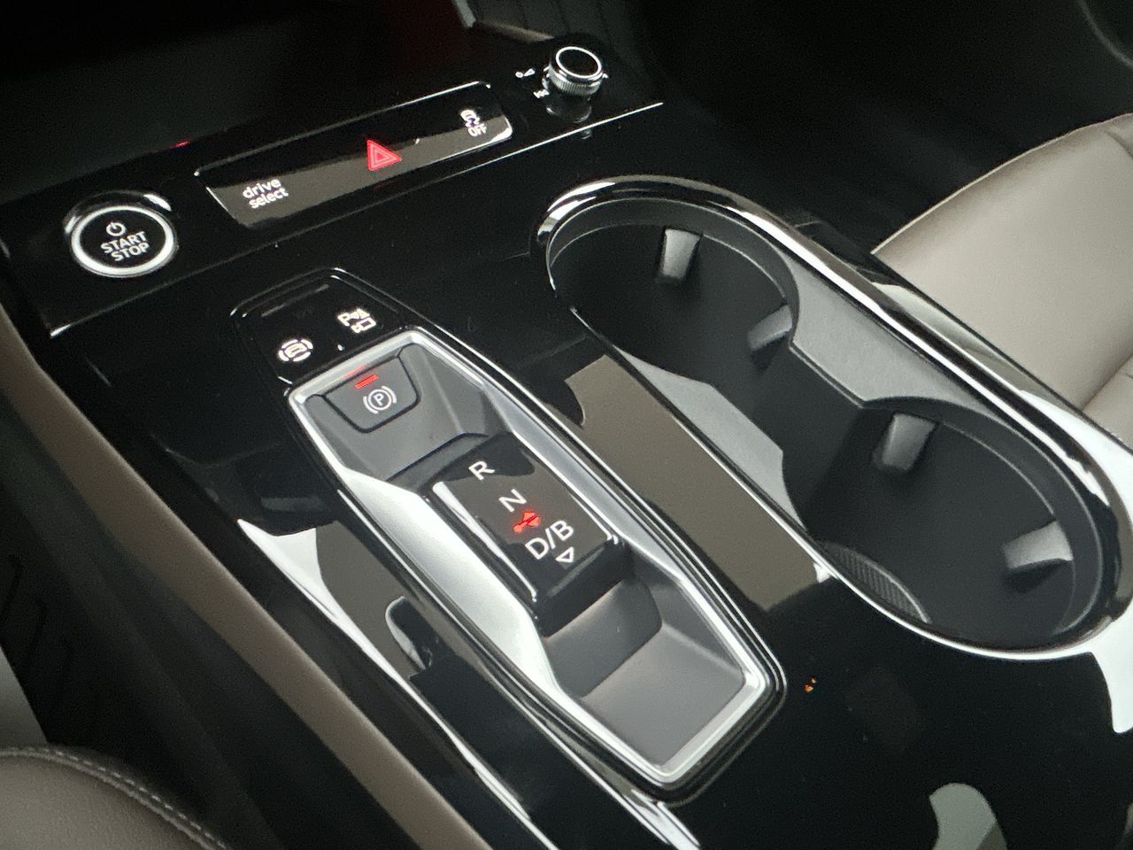 Audi A6 e-tron  2025 à Toronto, Ontario