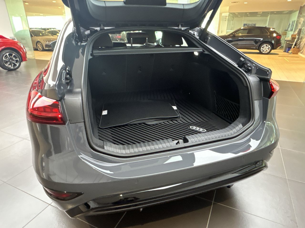 Audi A6 e-tron  2025 à Toronto, Ontario