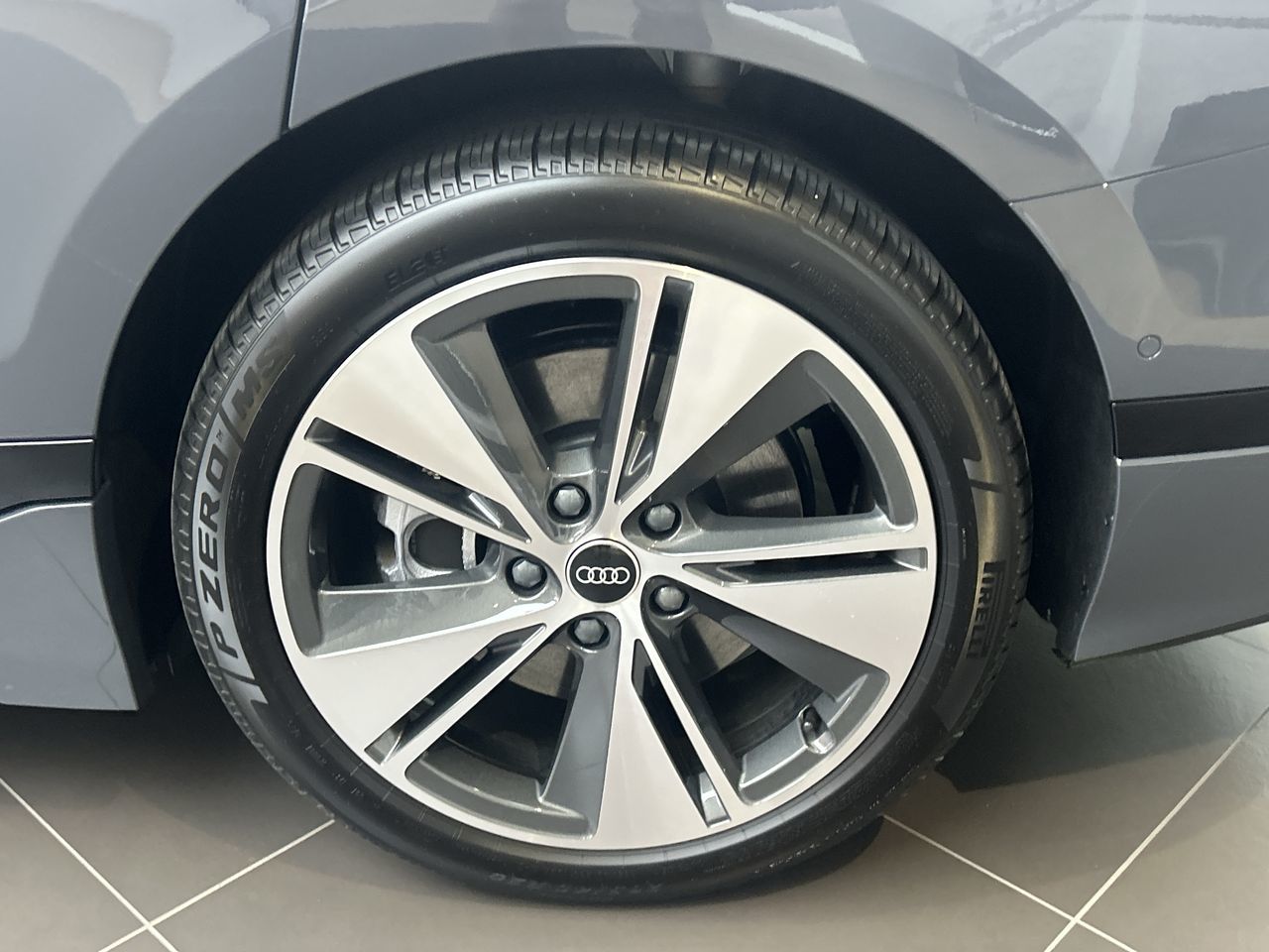 Audi A6 e-tron  2025 à Toronto, Ontario