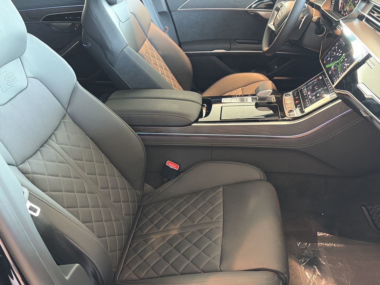 Audi A8  2027 à Toronto, Ontario