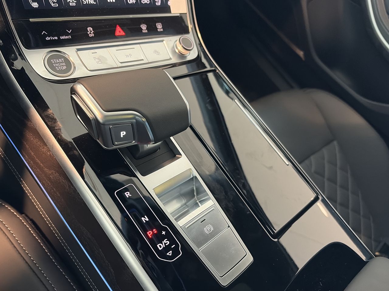 Audi A8  2027 à Toronto, Ontario