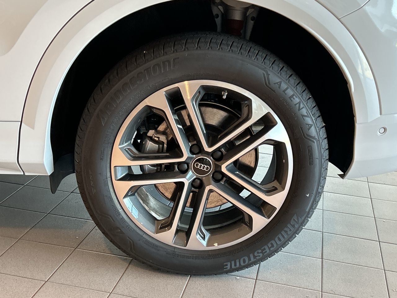 Audi All-New Q5  2025 à Toronto, Ontario