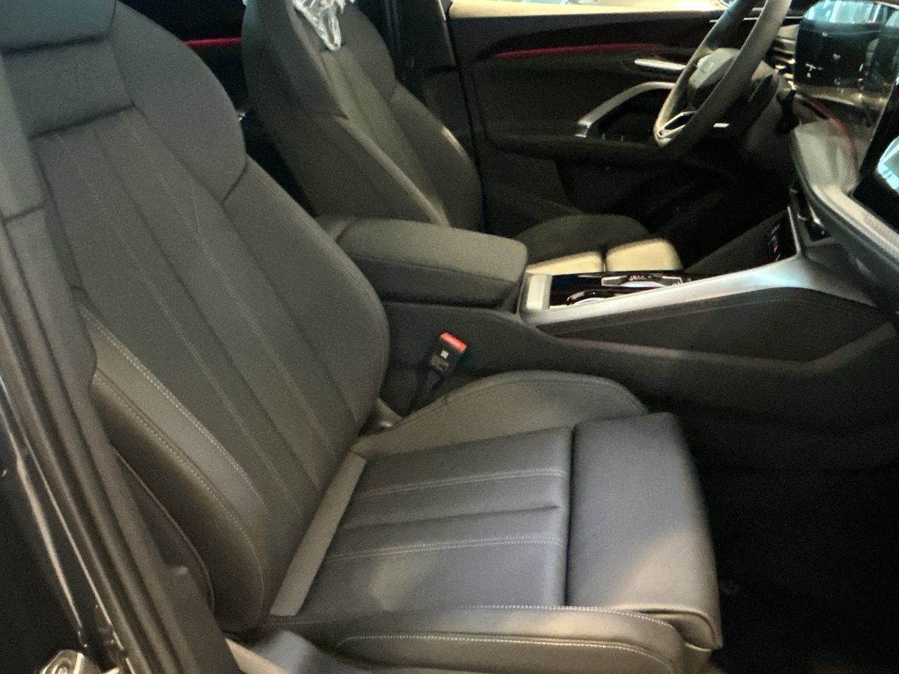 Audi Q5  2025 à Toronto, Ontario