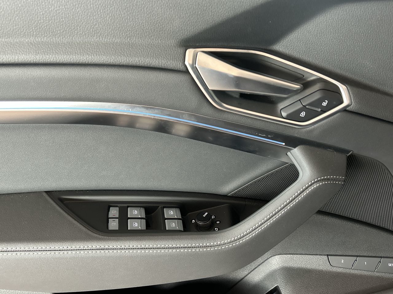 Audi e-tron  2021 à Toronto, Ontario