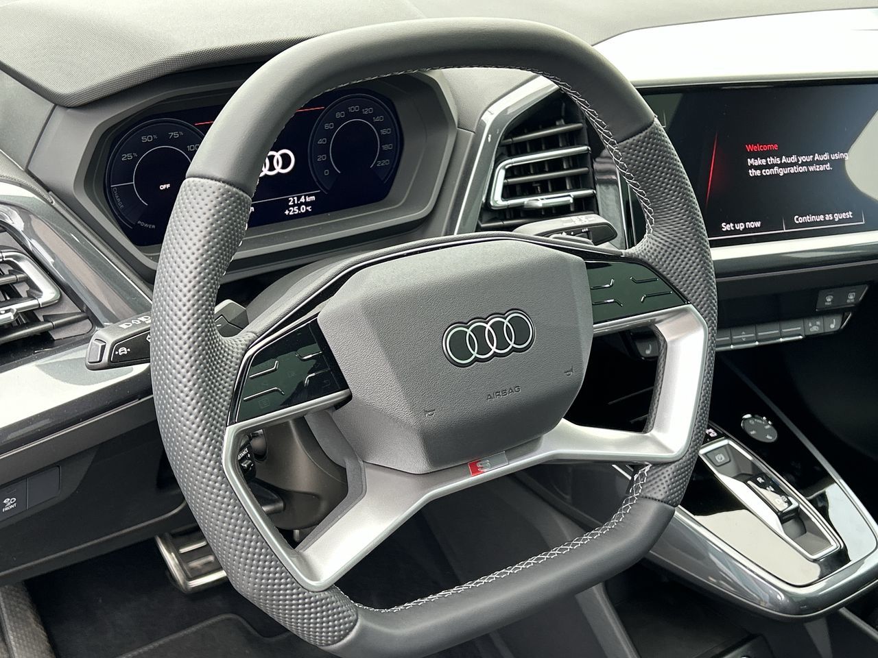 Audi Q4 e-tron  2024 à Toronto, Ontario