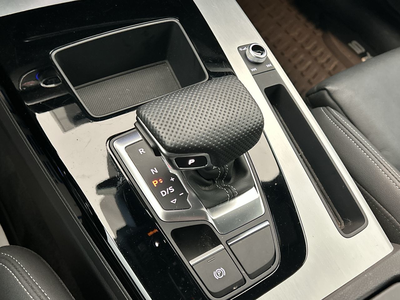 Audi Q5  2022 à Toronto, Ontario