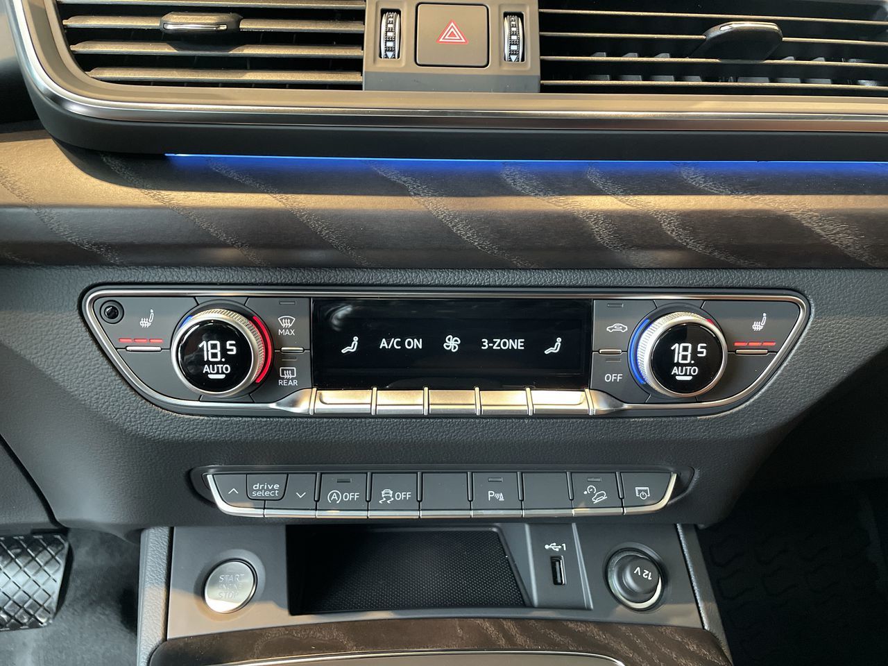 Audi Q5  2022 à Toronto, Ontario