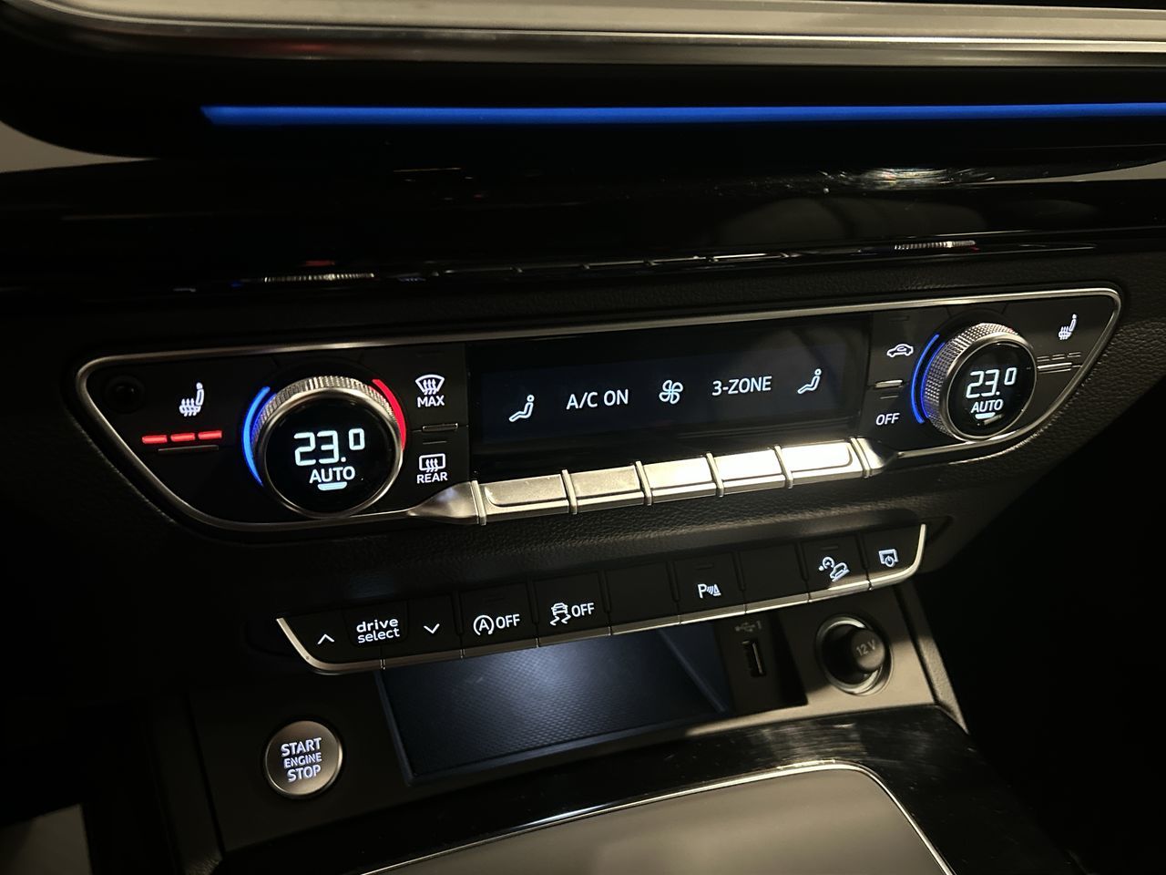 Audi Q5  2023 à Toronto, Ontario